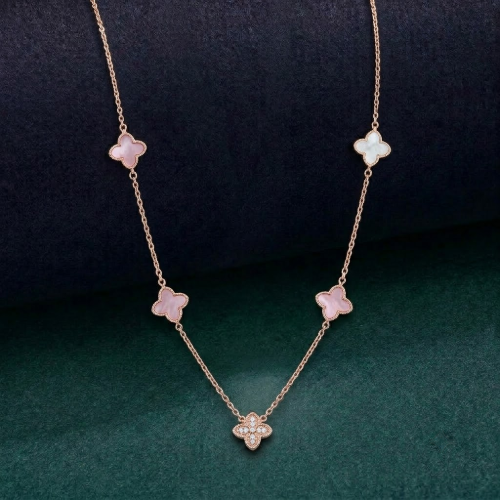 Picture of 925 Silver Clover  Chain & Necklace