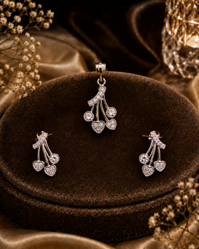 Picture of Crystal Heart Drop Pendant Set