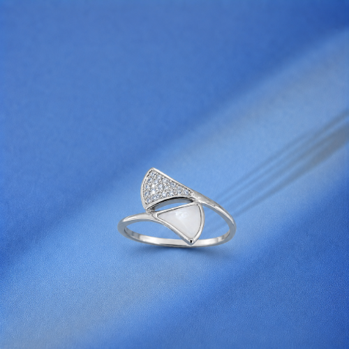Picture of 925 Silver Elegant Triangle Stone Ring