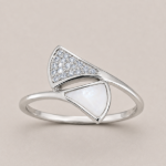 Picture of 925 Silver Elegant Triangle Stone Ring