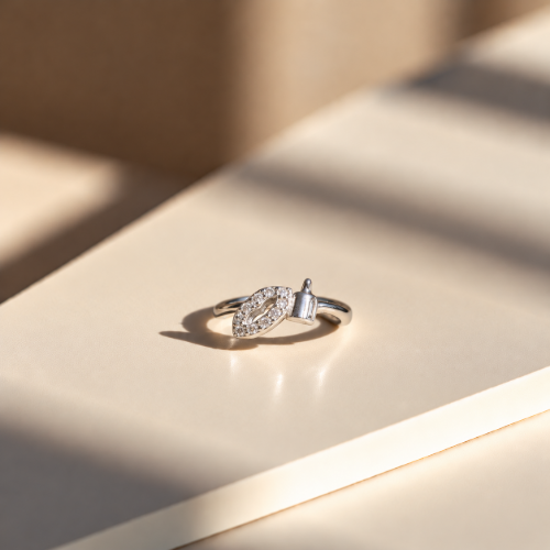 Picture of 925 Sterling Silver Oval Sparkle Ring
